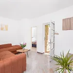 Cosy Near Lapad Bay Daire *
