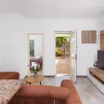 Cosy Near Lapad Bay Daire *