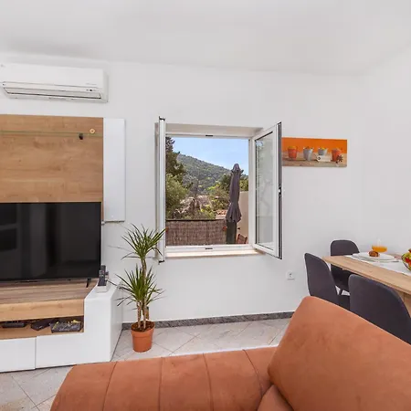 Cosy Near Lapad Bay Daire