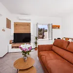 Cosy Near Lapad Bay Daire