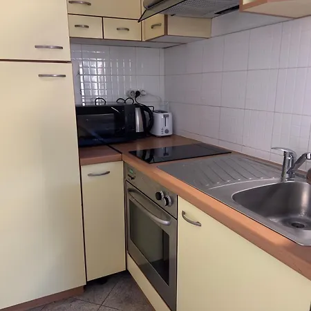 Cosy Close To Lapad Promenade And Appartement *