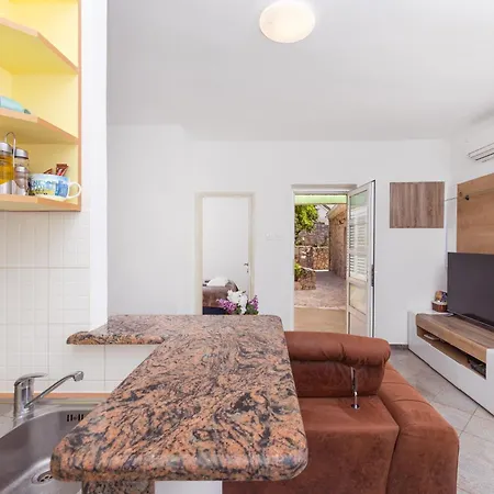 Cosy Near Lapad Bay Appartement