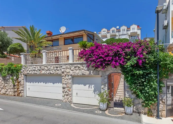Apartment Modern Near Lapad Bay *