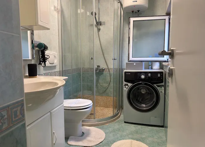 Cosy Close To Lapad Promenade And دوبروفينك